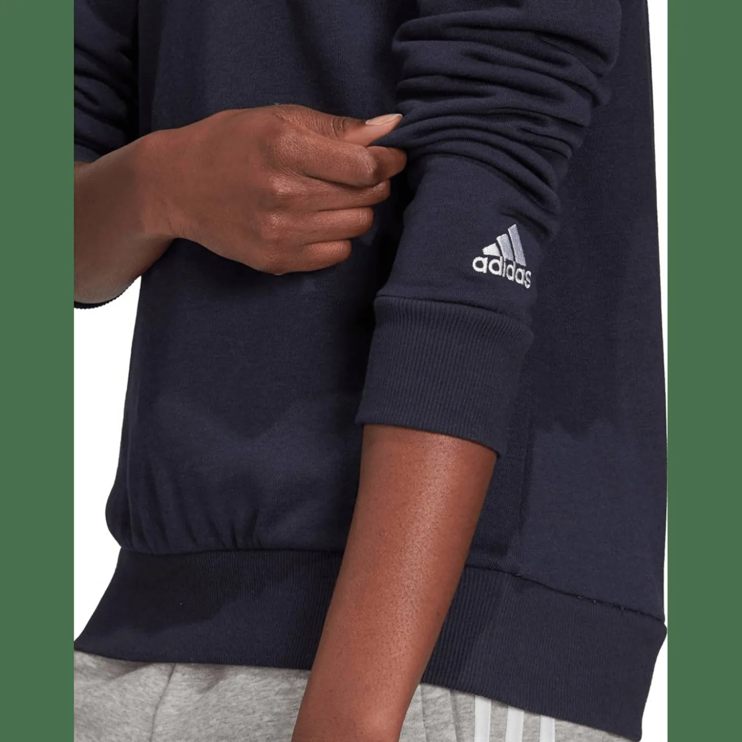 Essentials Logo Sweatshirt Damen Sweatshirt