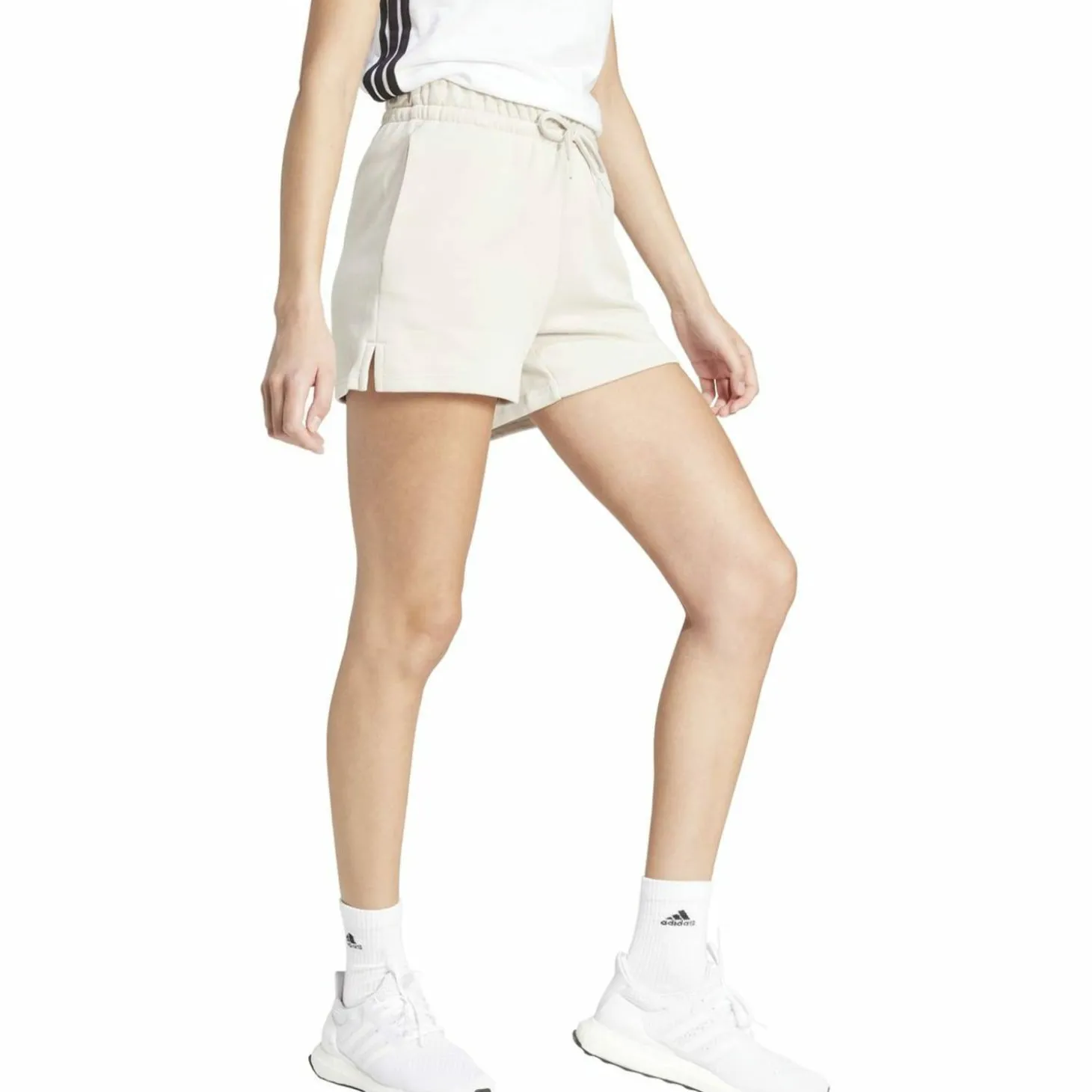 Essentials Small Logo Feelcozy Damen Shorts
