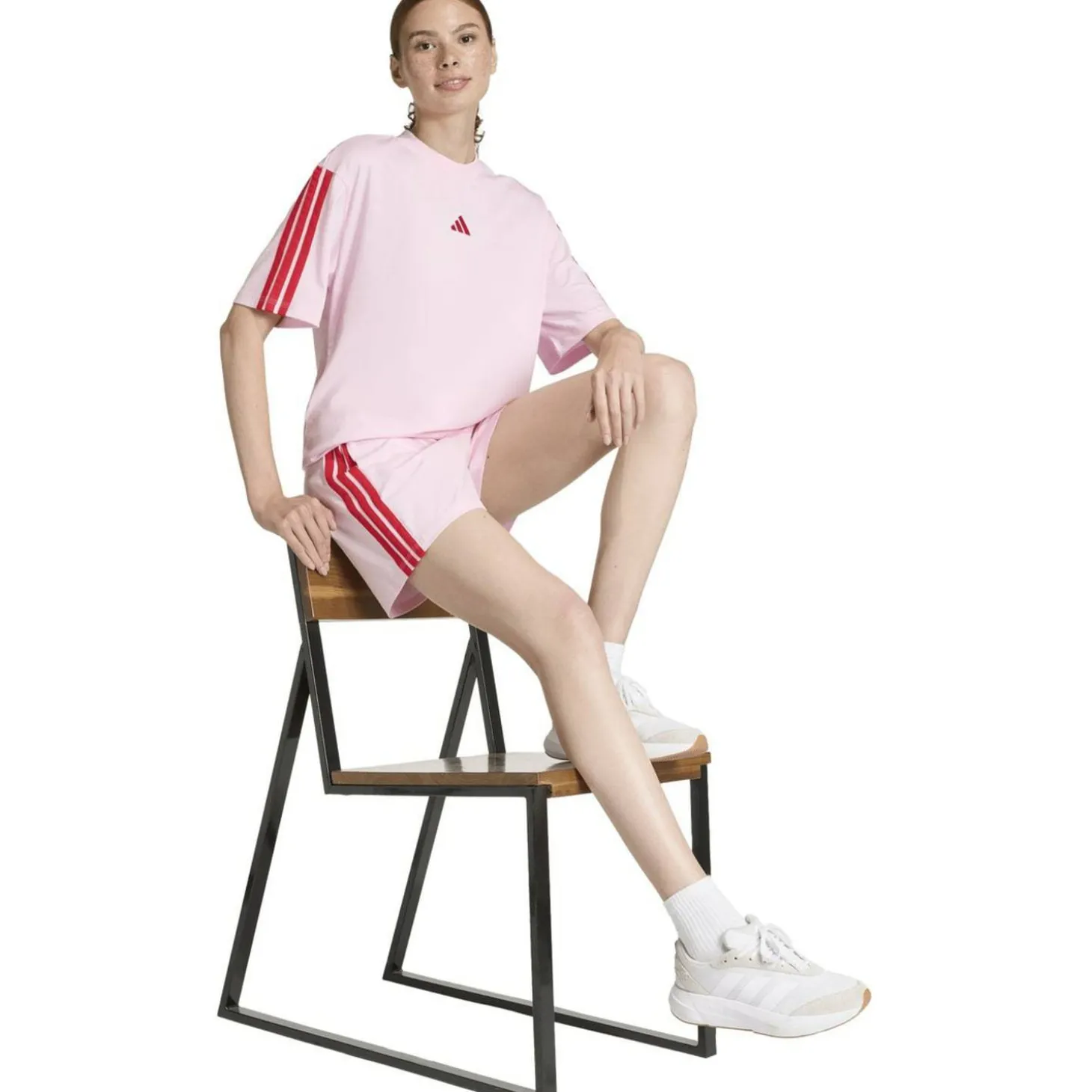 Essentials 3-Streifen Boyfriend Damen T-Shirt