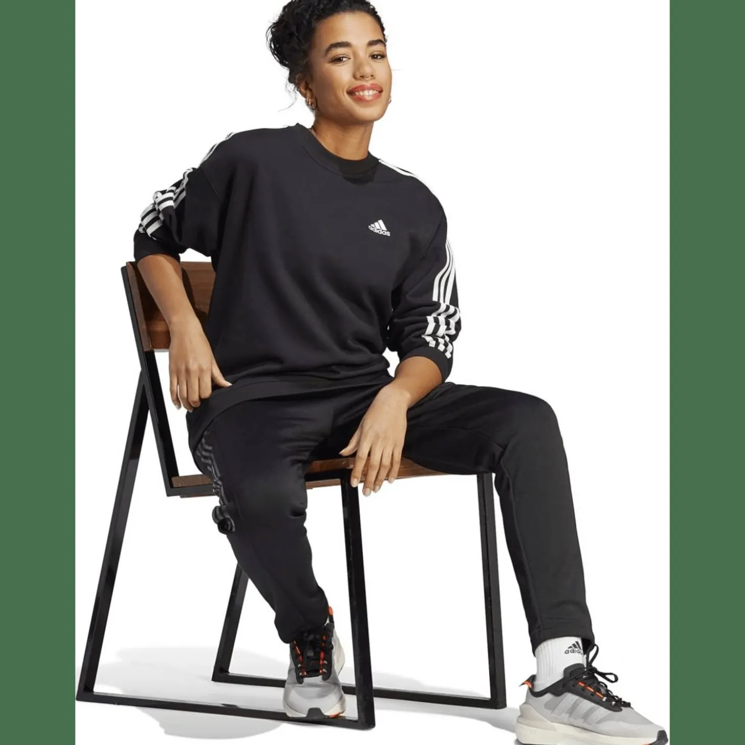 Essentials 3-Streifen Damen Sweatshirt