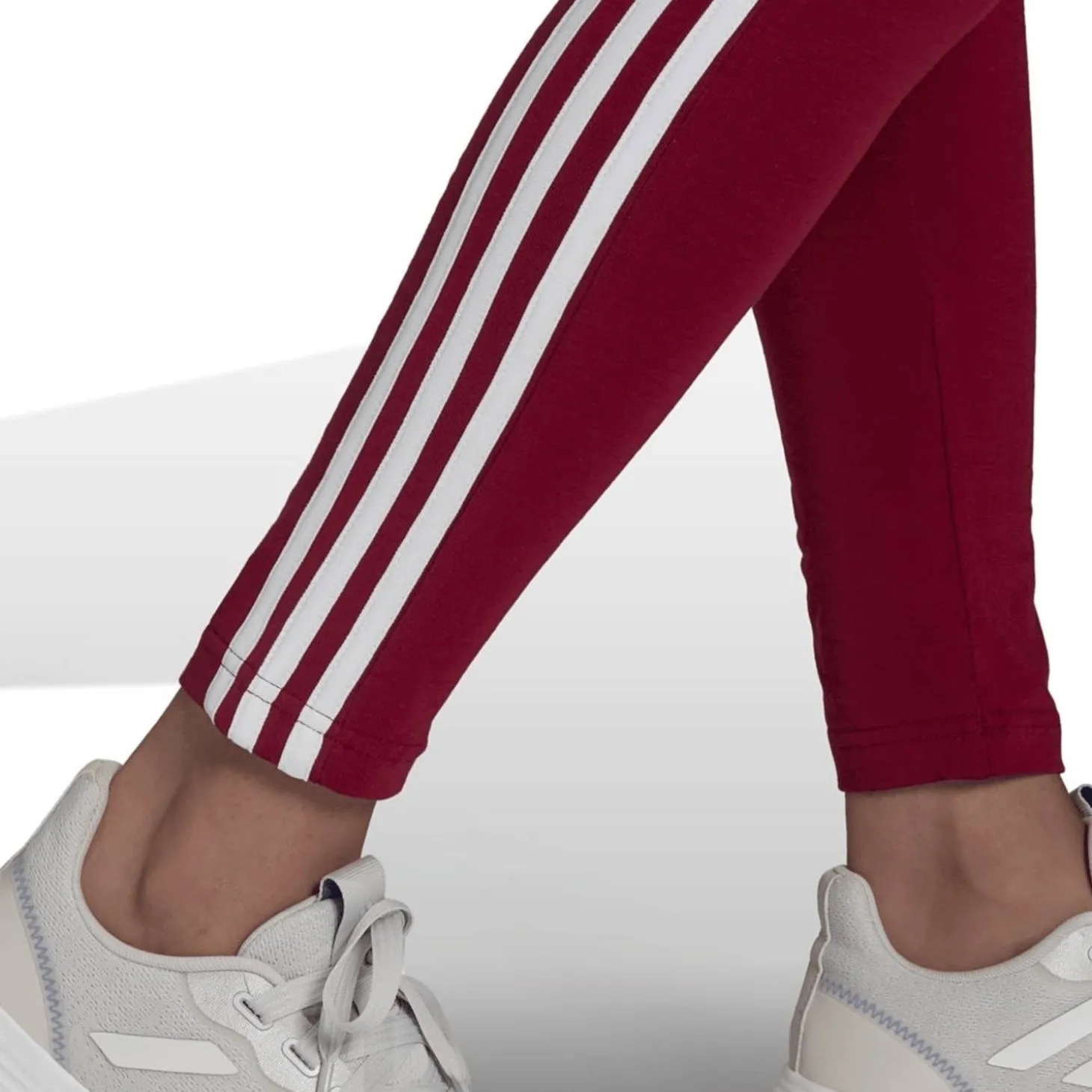 LOUNGEWEAR Essentials 3-Streifen Leggings Damen Tights