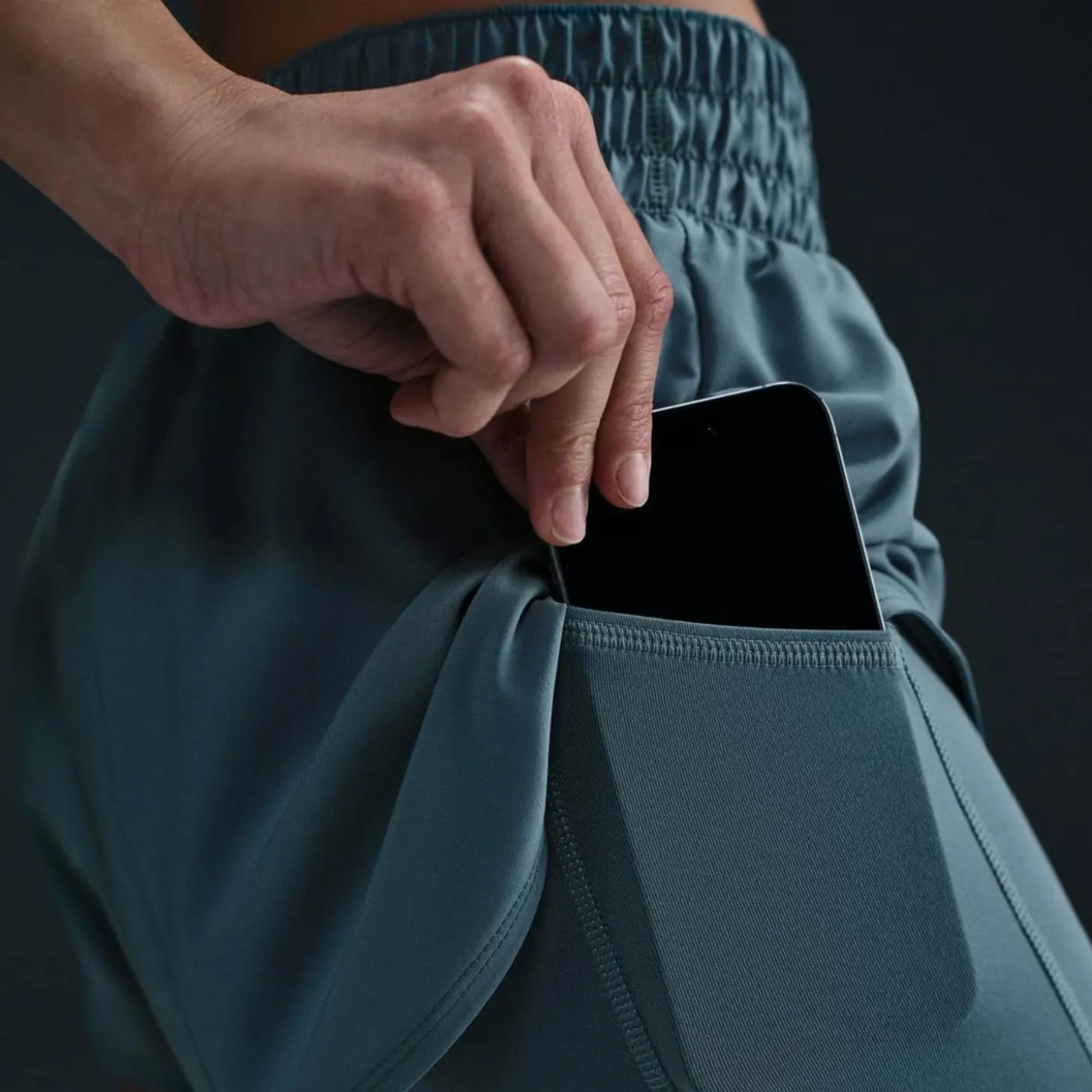 One Dri-Fit Mid-Rise 3" 2-in-1 Damen Shorts