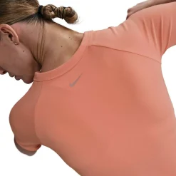 One Fit ted Dri-Fit Cropped Damen T-Shirt
