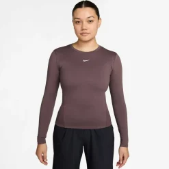 One Fit ted Dri-Fit Damen T-Shirt