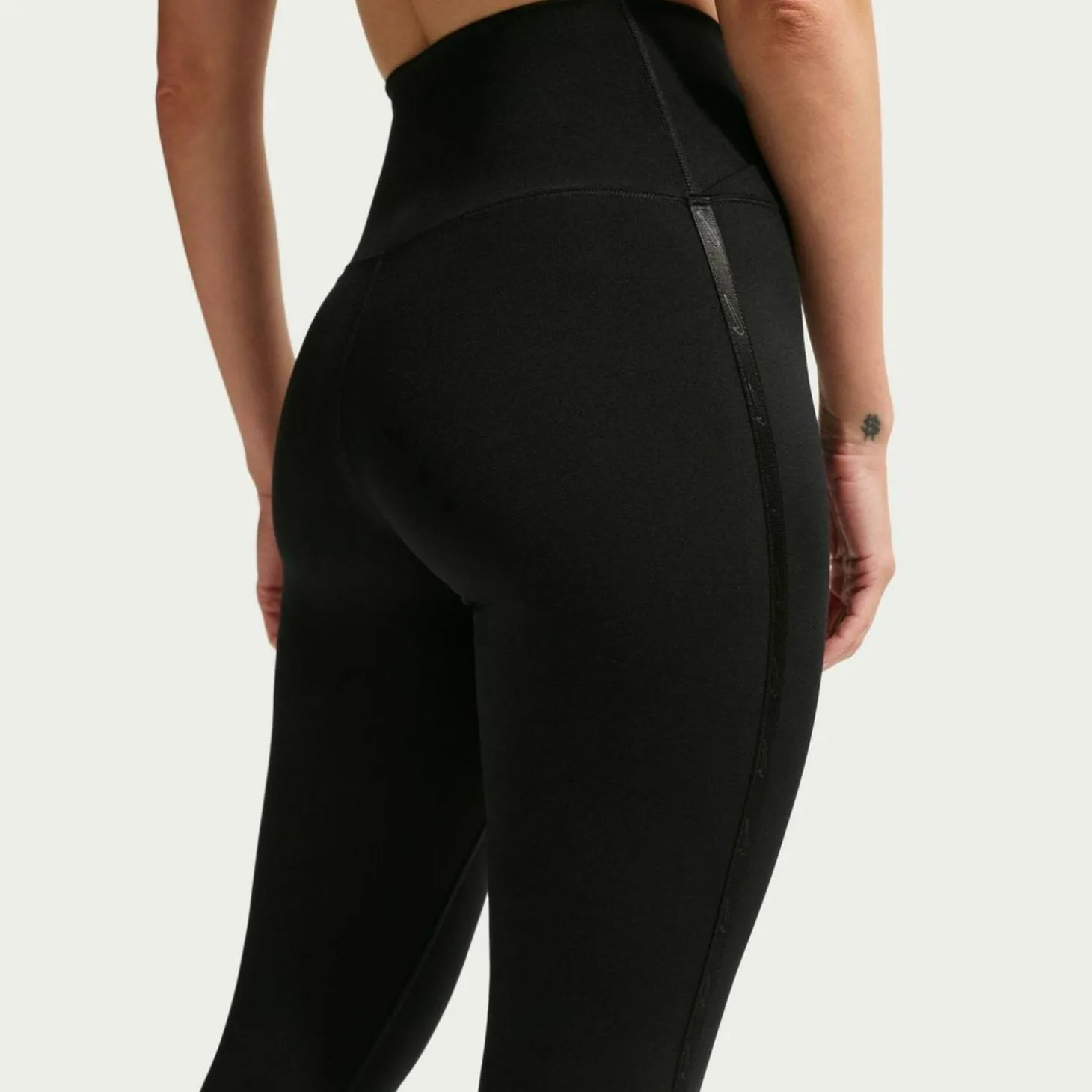 One High-Waisted Full-Length Seamless Damen Tights