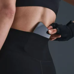One High-Waisted Full-Length Damen Tights