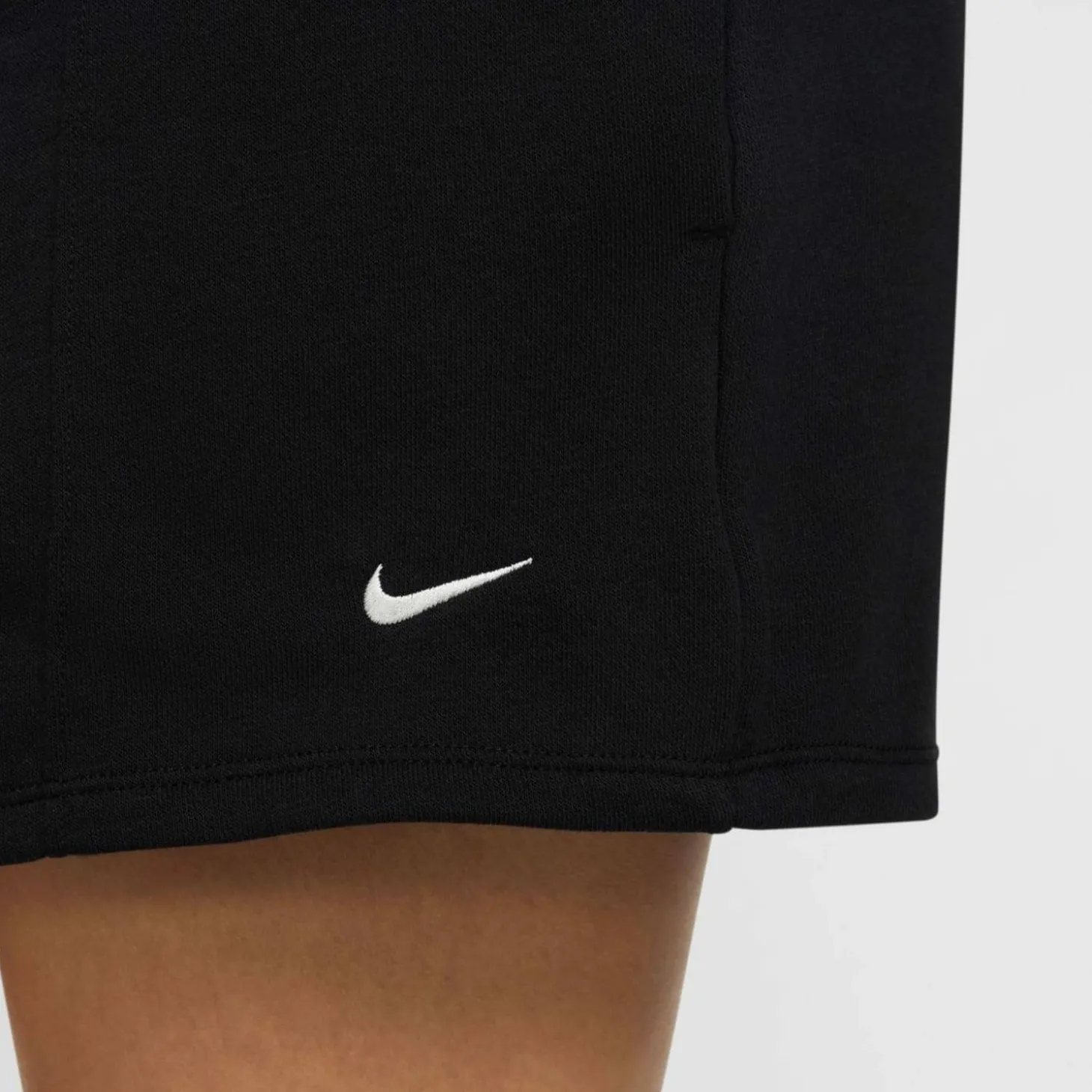 Sportswear Chill Terry Mid-Rise 4" French Terry Damen Shorts