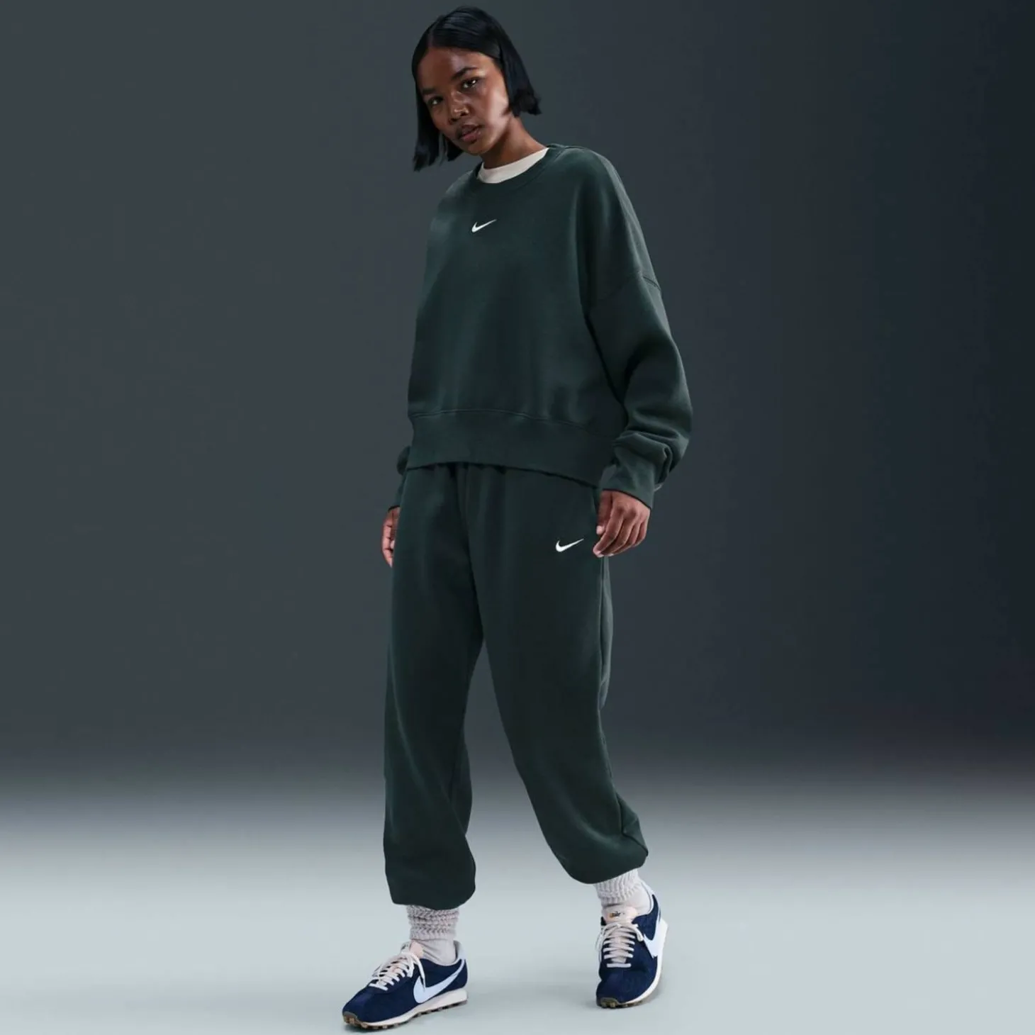 Sportswear Phoenix High-Waisted Oversized Damen Trainingshose
