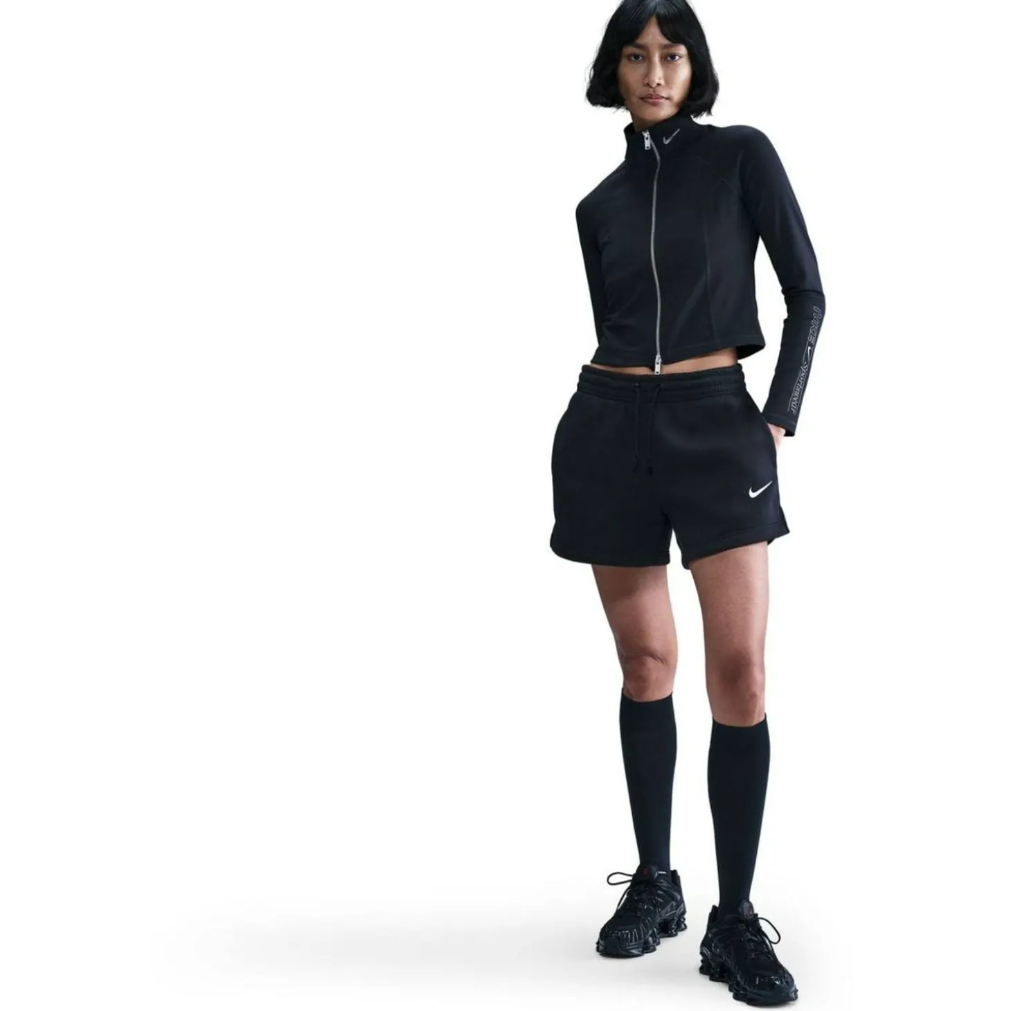 Sportswear Phoenix Mid-Rise 4" Damen Shorts